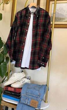 Classic 90s Tommy Hilfiger Plaid Button Down XL